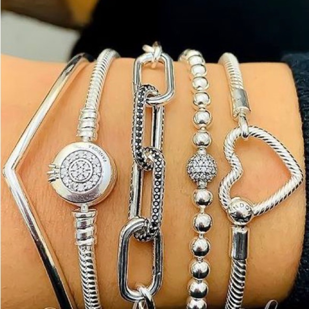 Pandora Silver Heart Charm Bracelet - Picture 2 of 6